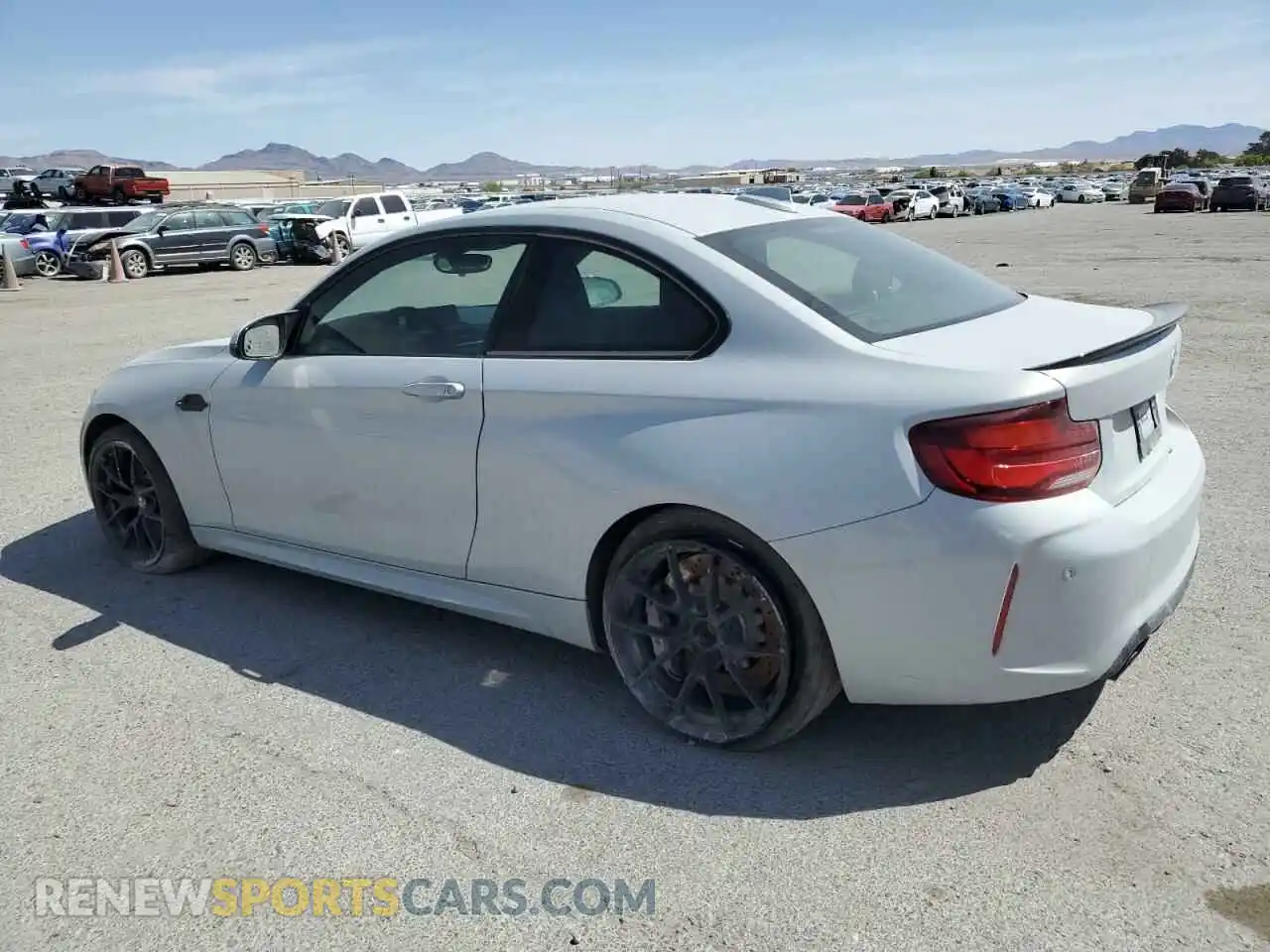 2 Photograph of a damaged car WBS2U7C03M7H79498 BMW M2 2021