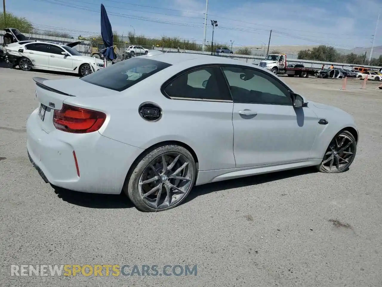 3 Photograph of a damaged car WBS2U7C03M7H79498 BMW M2 2021