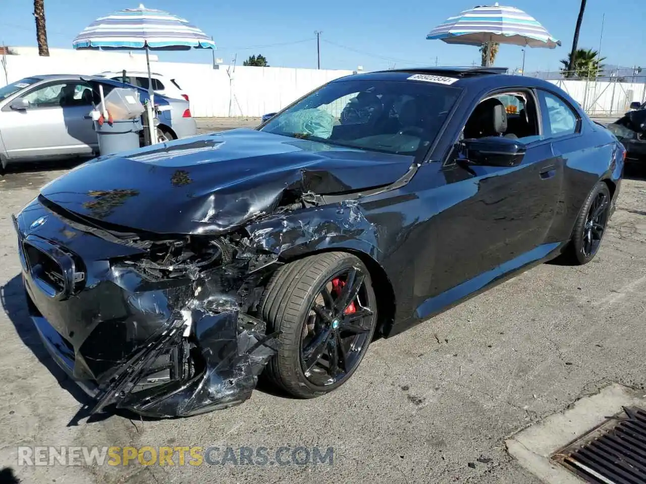 1 Photograph of a damaged car 3MW53CM05N8C61272 BMW M2 2022