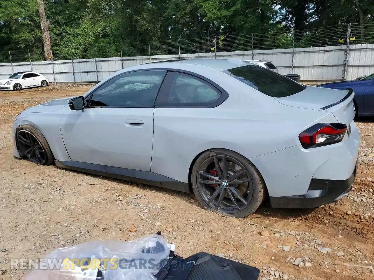 2 Photograph of a damaged car 3MW43CM0XP8D37633 BMW M2 2023