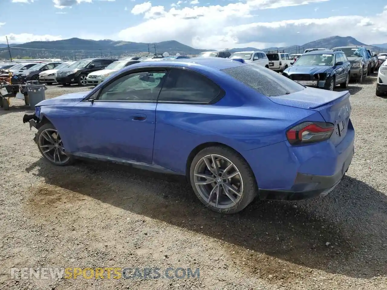 2 Photograph of a damaged car 3MW53CM03P8C99859 BMW M2 2023
