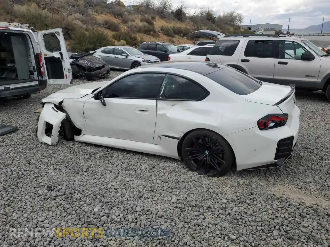 2 Photograph of a damaged car 3MF13DM08R8E20280 BMW M2 2024