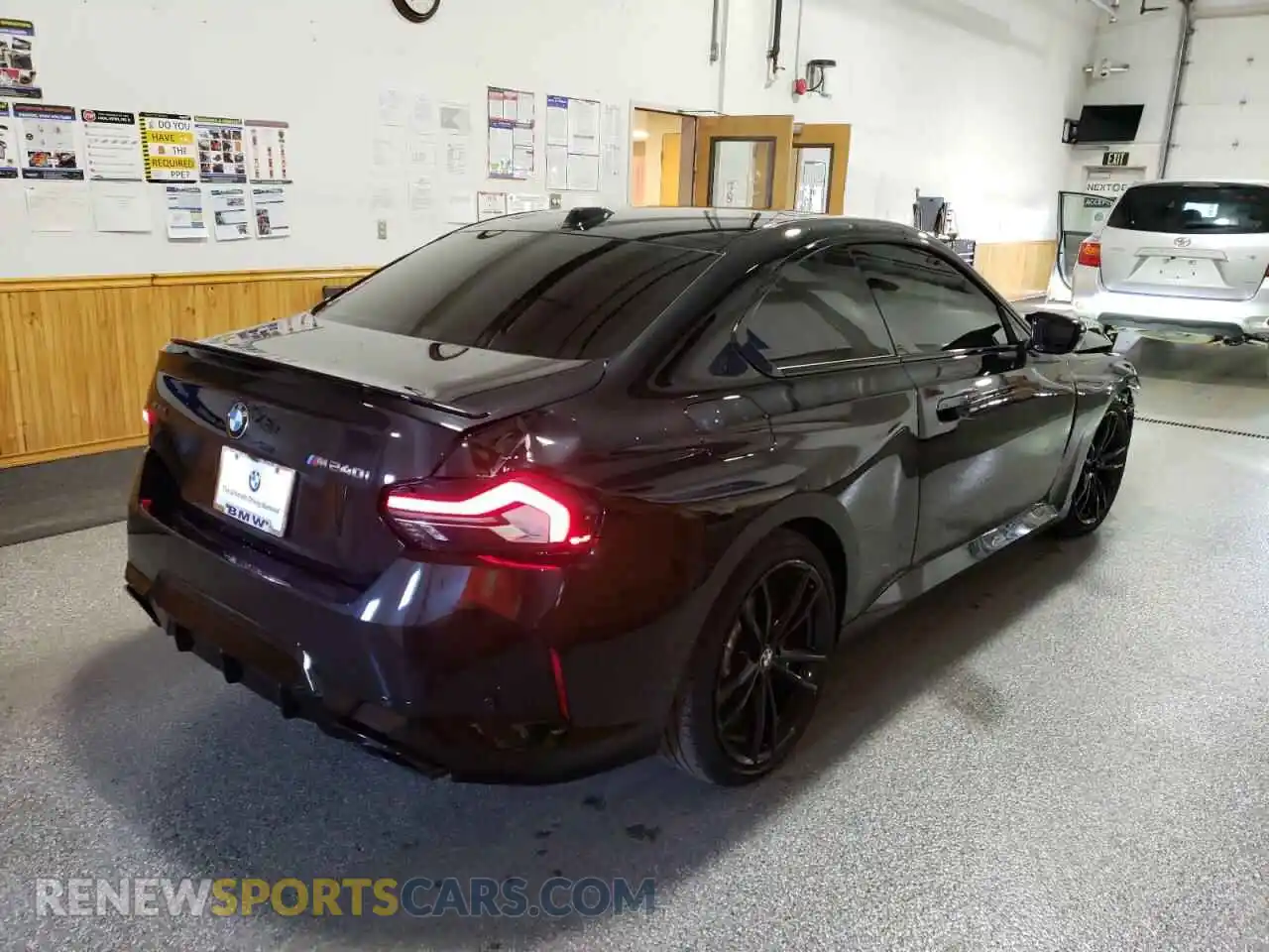 3 Photograph of a damaged car 3MW53CM01R8E85838 BMW M2 2024