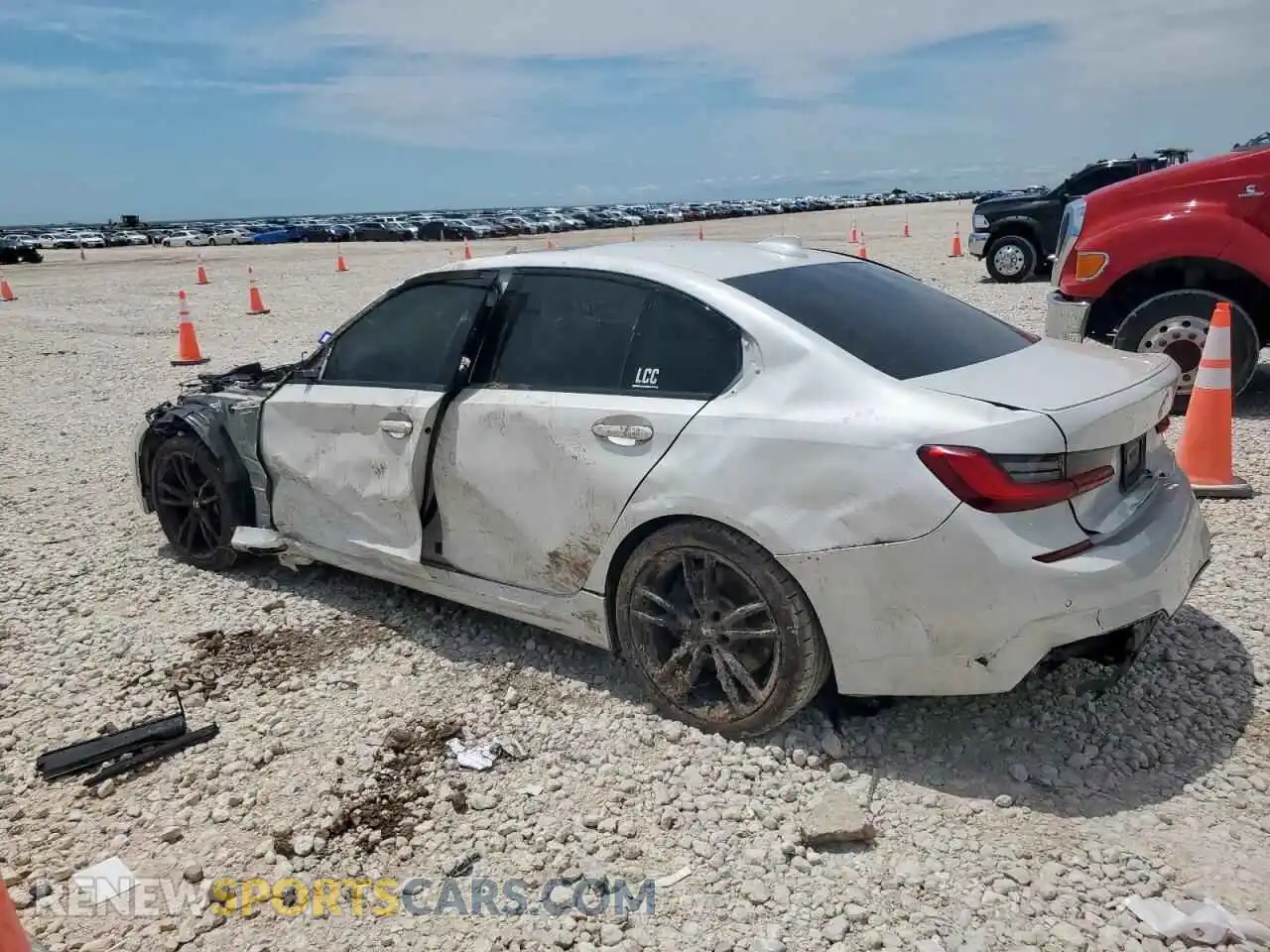 2 Photograph of a damaged car 3MW5U7J04M8B55659 BMW M3 2021