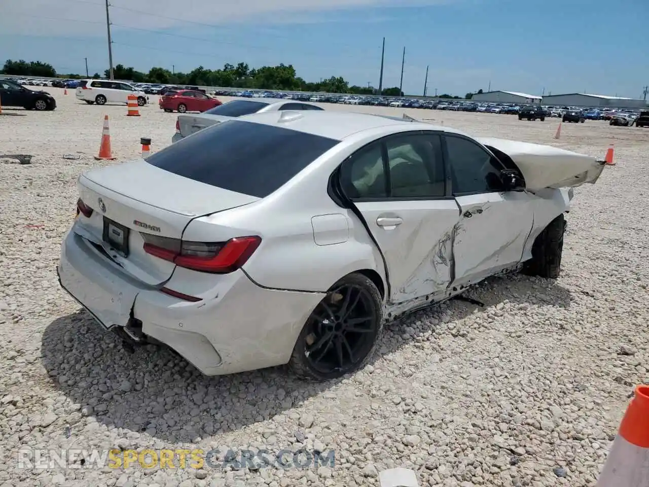 3 Photograph of a damaged car 3MW5U7J04M8B55659 BMW M3 2021