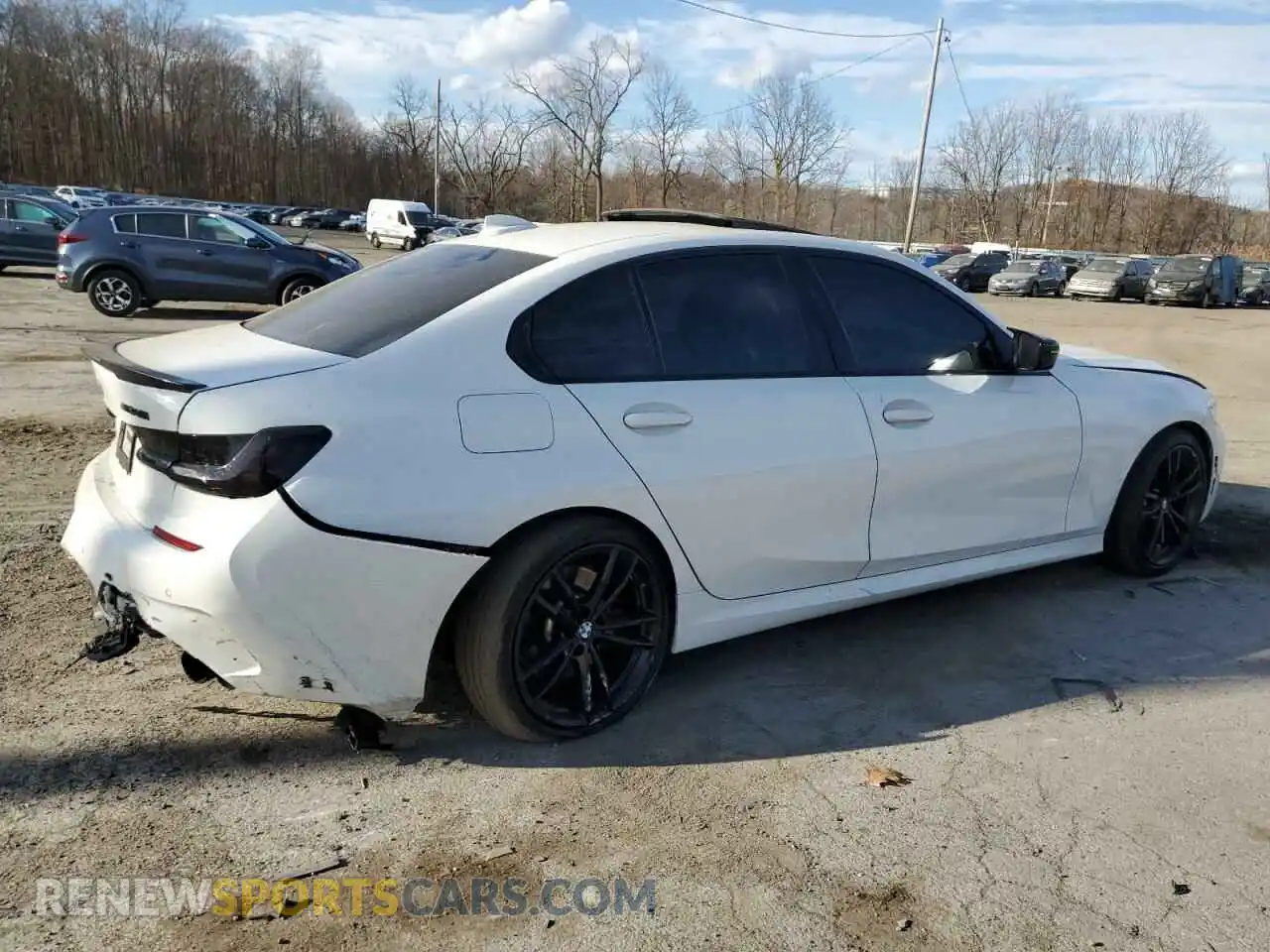3 Photograph of a damaged car 3MW5U9J02M8B87523 BMW M3 2021