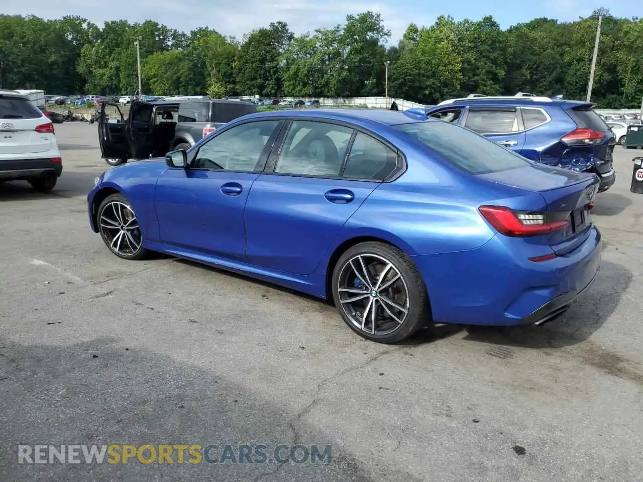 2 Photograph of a damaged car 3MW5U9J03M8B50996 BMW M3 2021