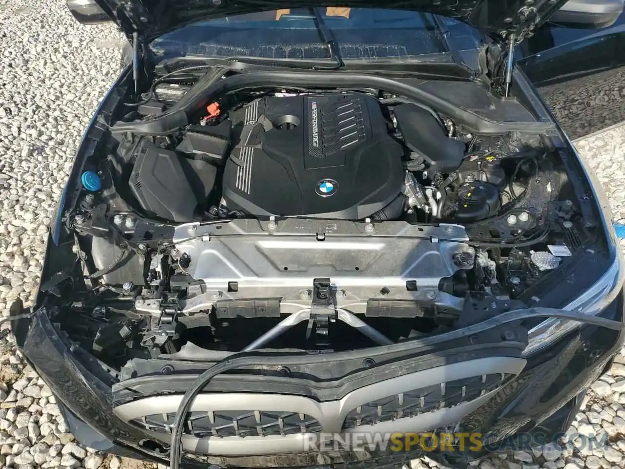 11 Photograph of a damaged car 3MW5U9J04M8B85322 BMW M3 2021