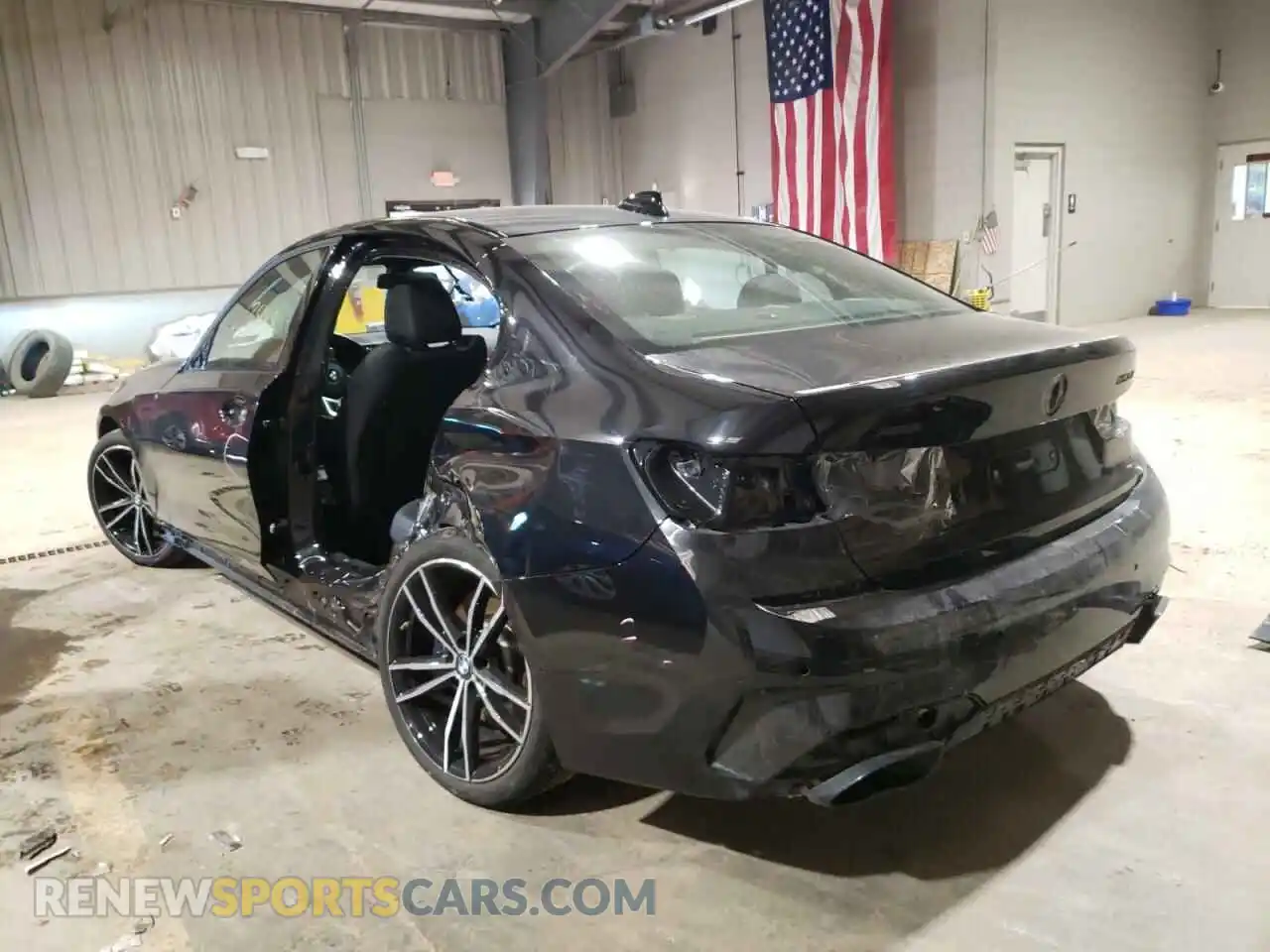 3 Photograph of a damaged car 3MW5U9J07M8B93737 BMW M3 2021