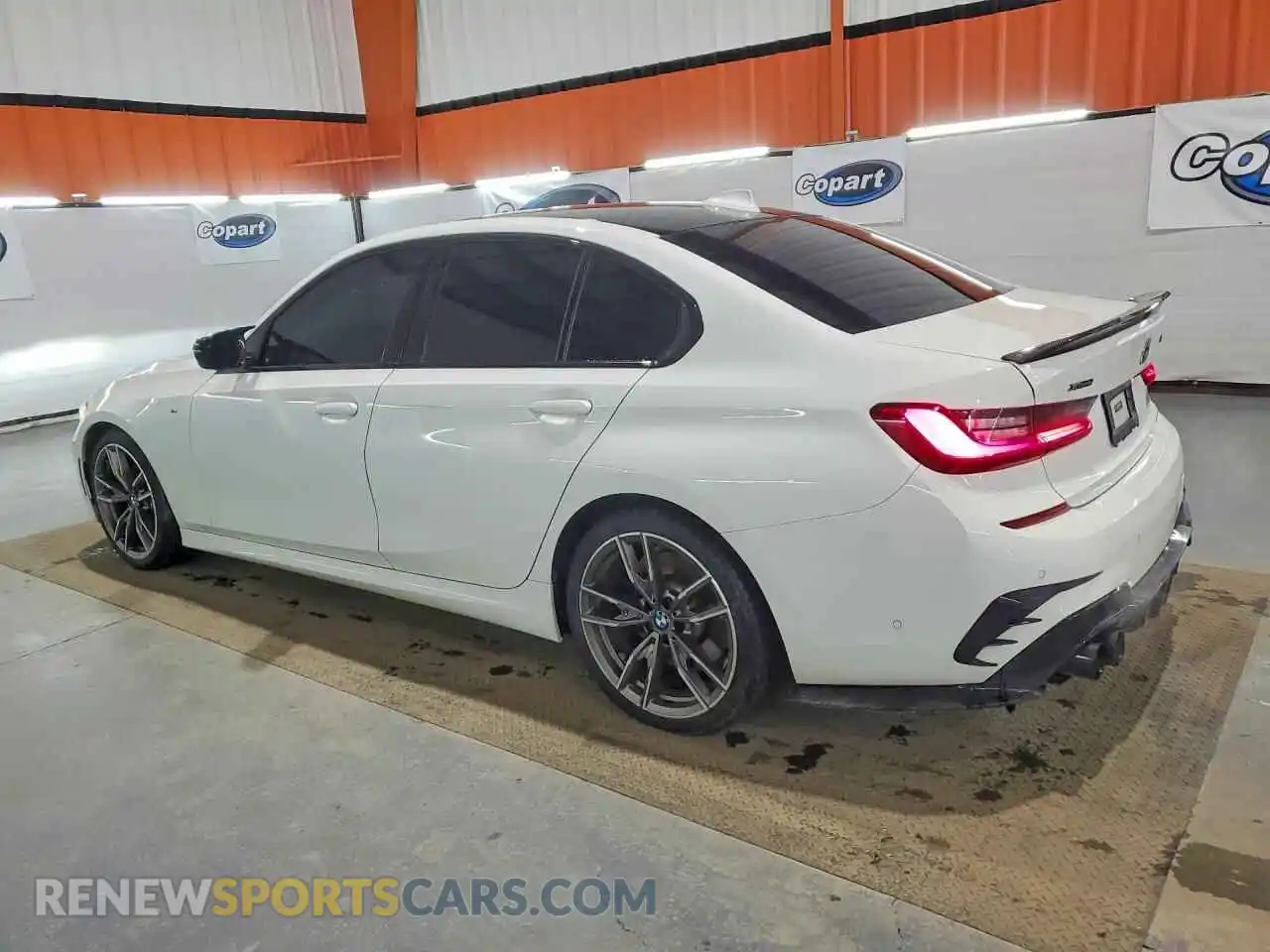 2 Photograph of a damaged car 3MW5U9J09M8B49724 BMW M3 2021