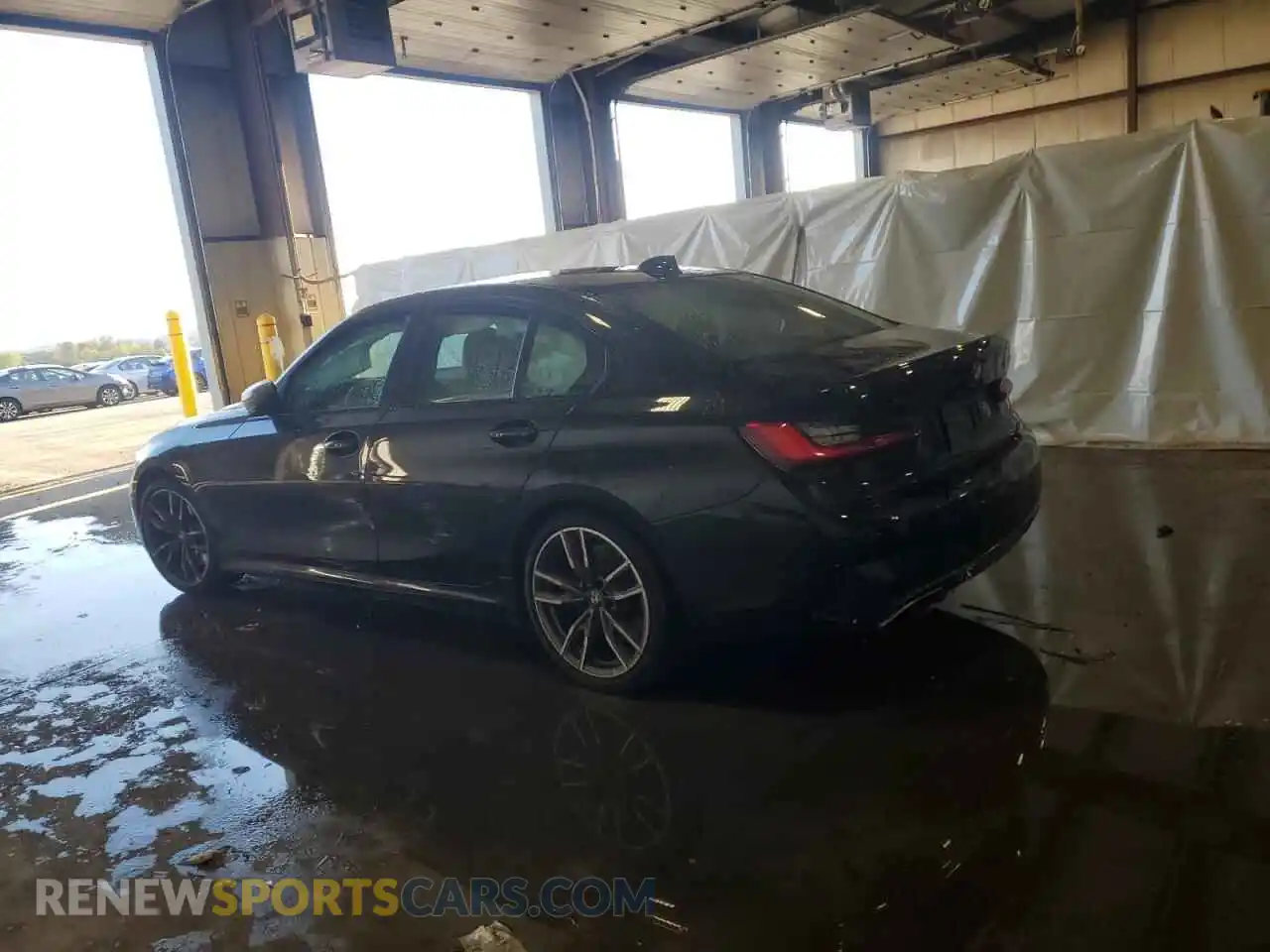 2 Photograph of a damaged car 3MW5U9J0XM8B64684 BMW M3 2021