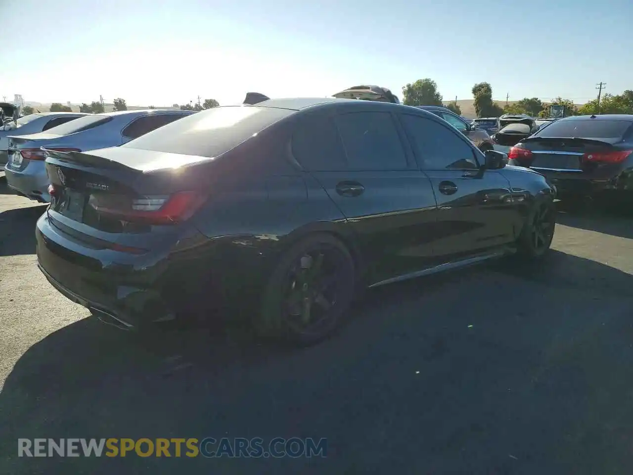3 Photograph of a damaged car 3MW5U7J02N8C76787 BMW M3 2022