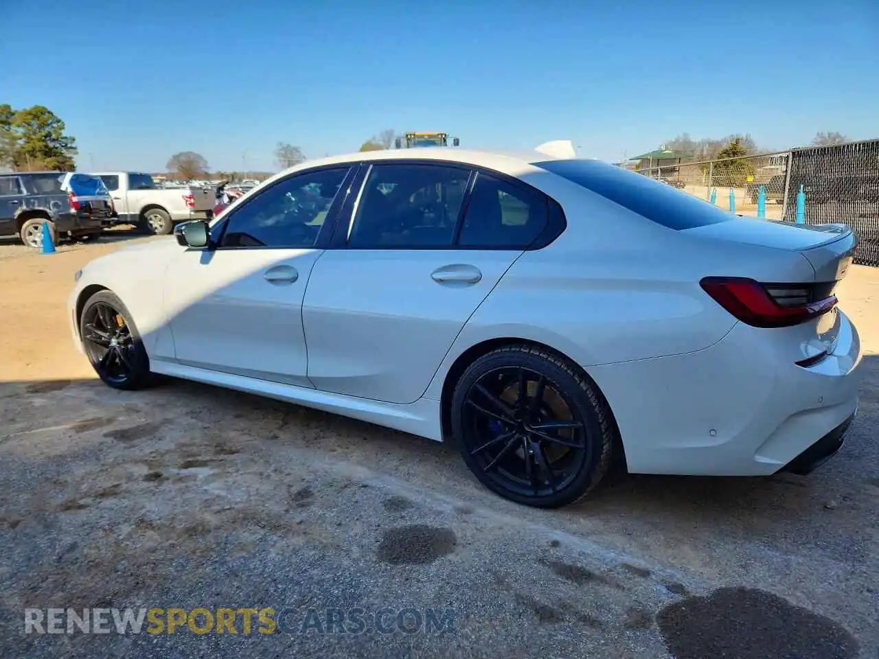 2 Photograph of a damaged car 3MW5U7J07N8C41789 BMW M3 2022