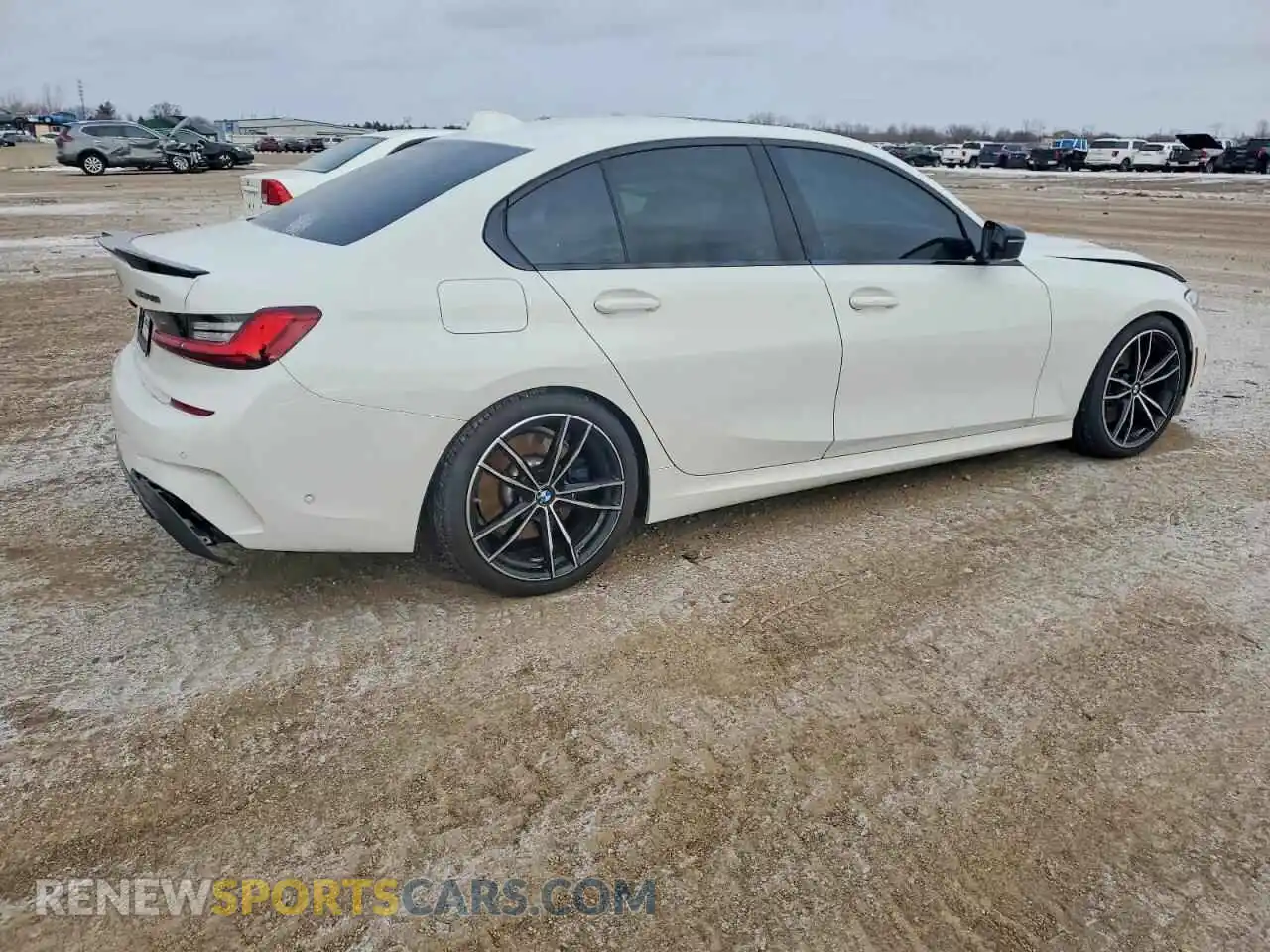 3 Photograph of a damaged car 3MW5U9J07N8C48334 BMW M3 2022