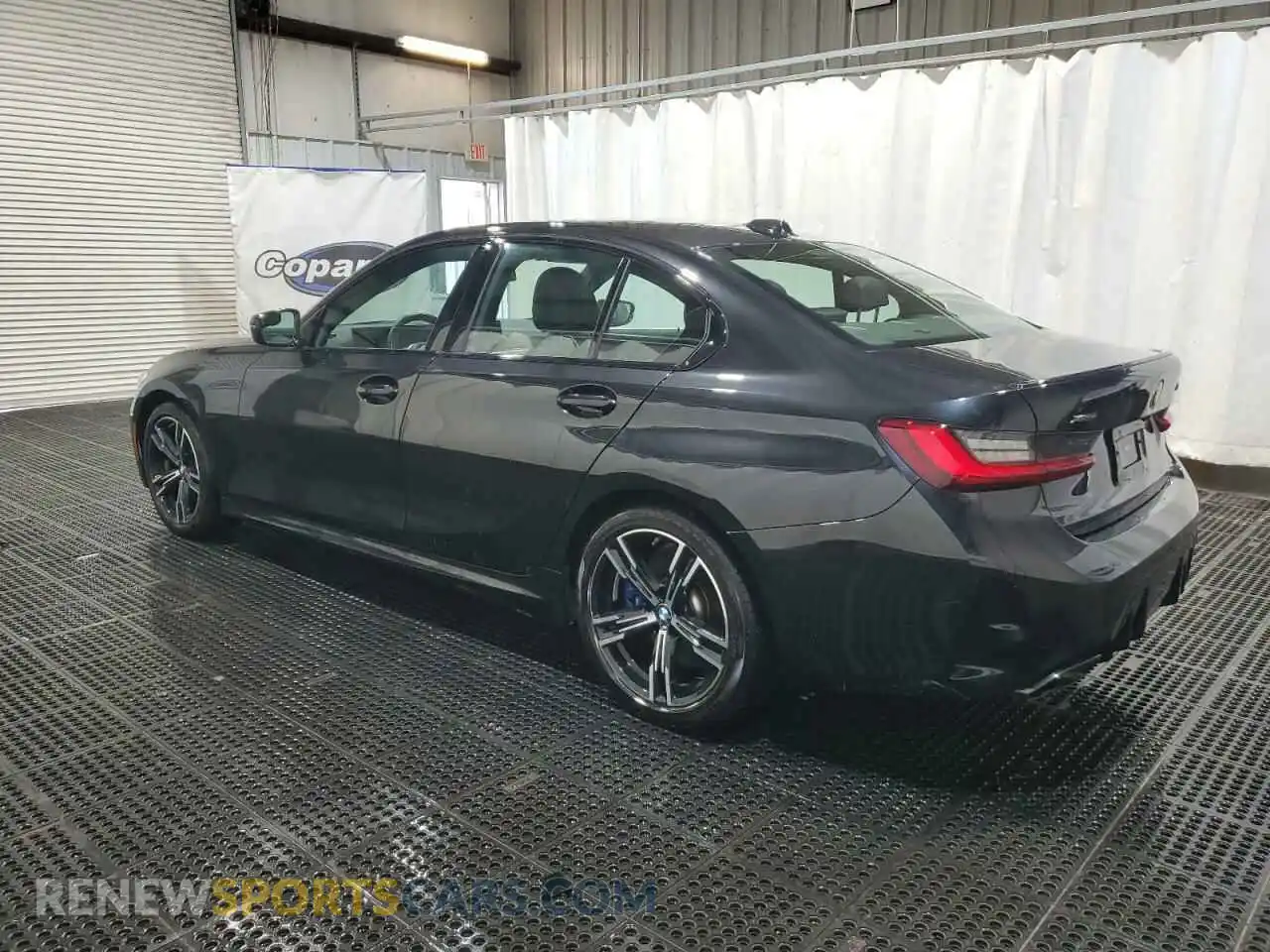 2 Фотография поврежденного автомобиля 3MW49FF00P8C83403 BMW M3 2023
