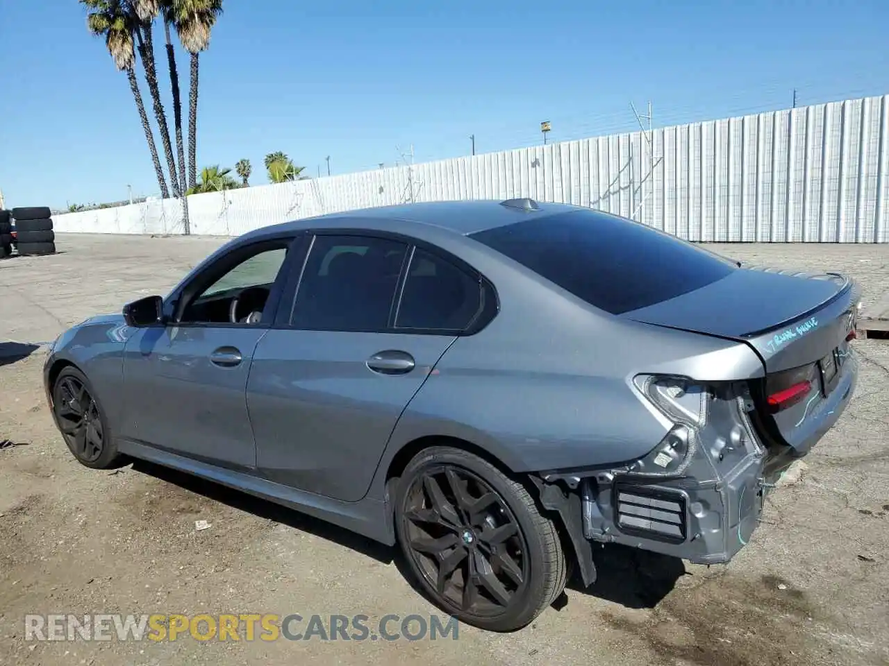 2 Photograph of a damaged car 3MW59FT02S8F01567 BMW M3 2025