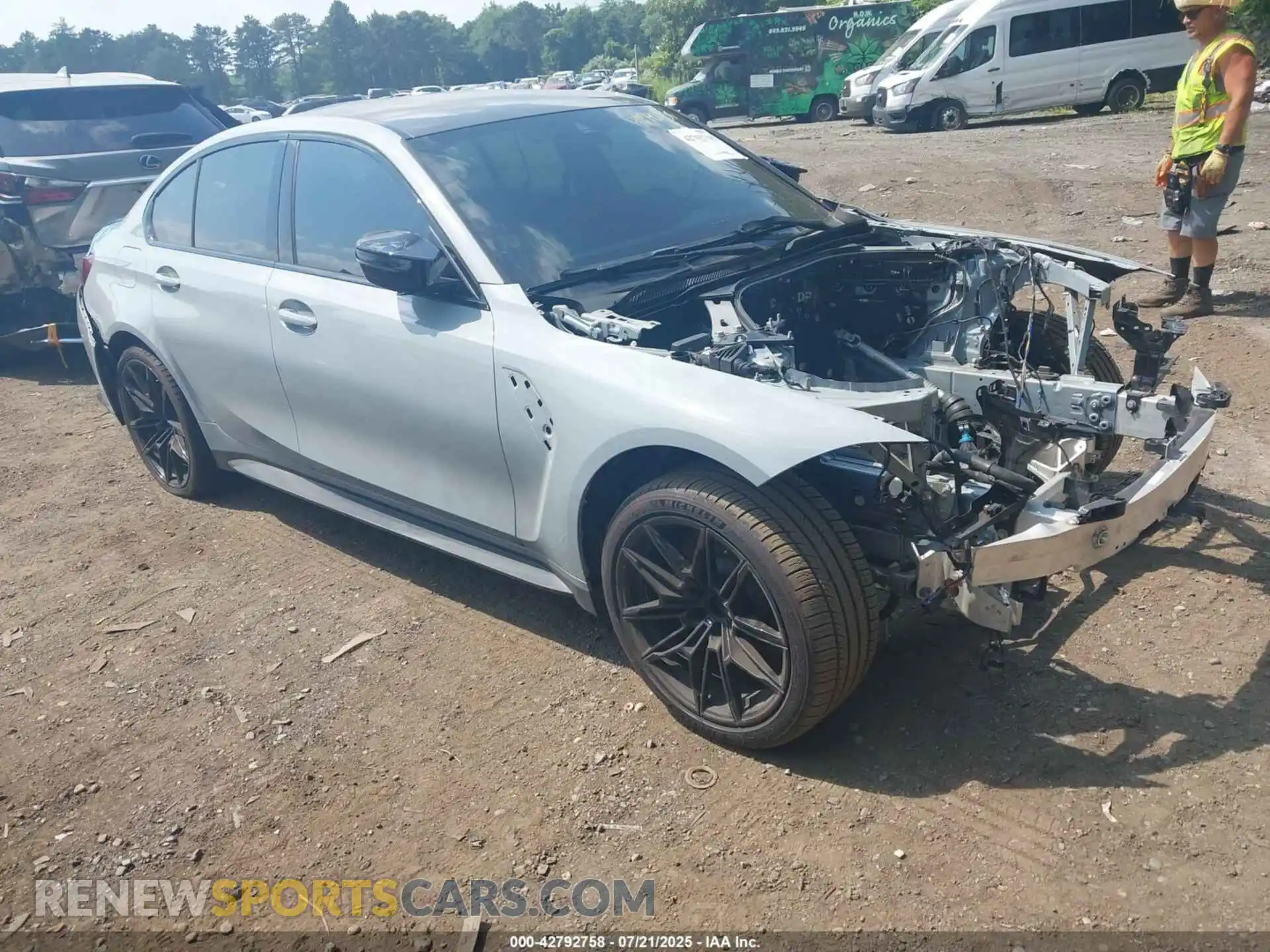 1 Фотография поврежденного автомобиля WBS33HJ02SFT70800 BMW M3 2025