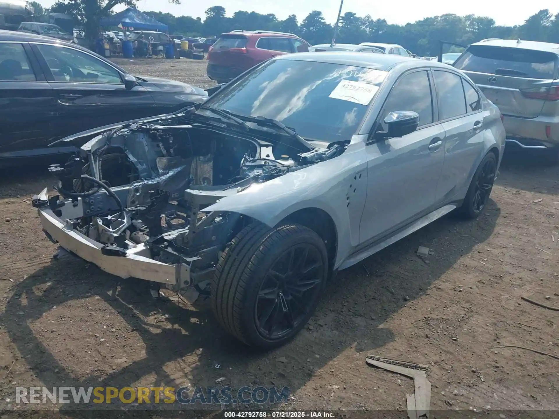 2 Фотография поврежденного автомобиля WBS33HJ02SFT70800 BMW M3 2025