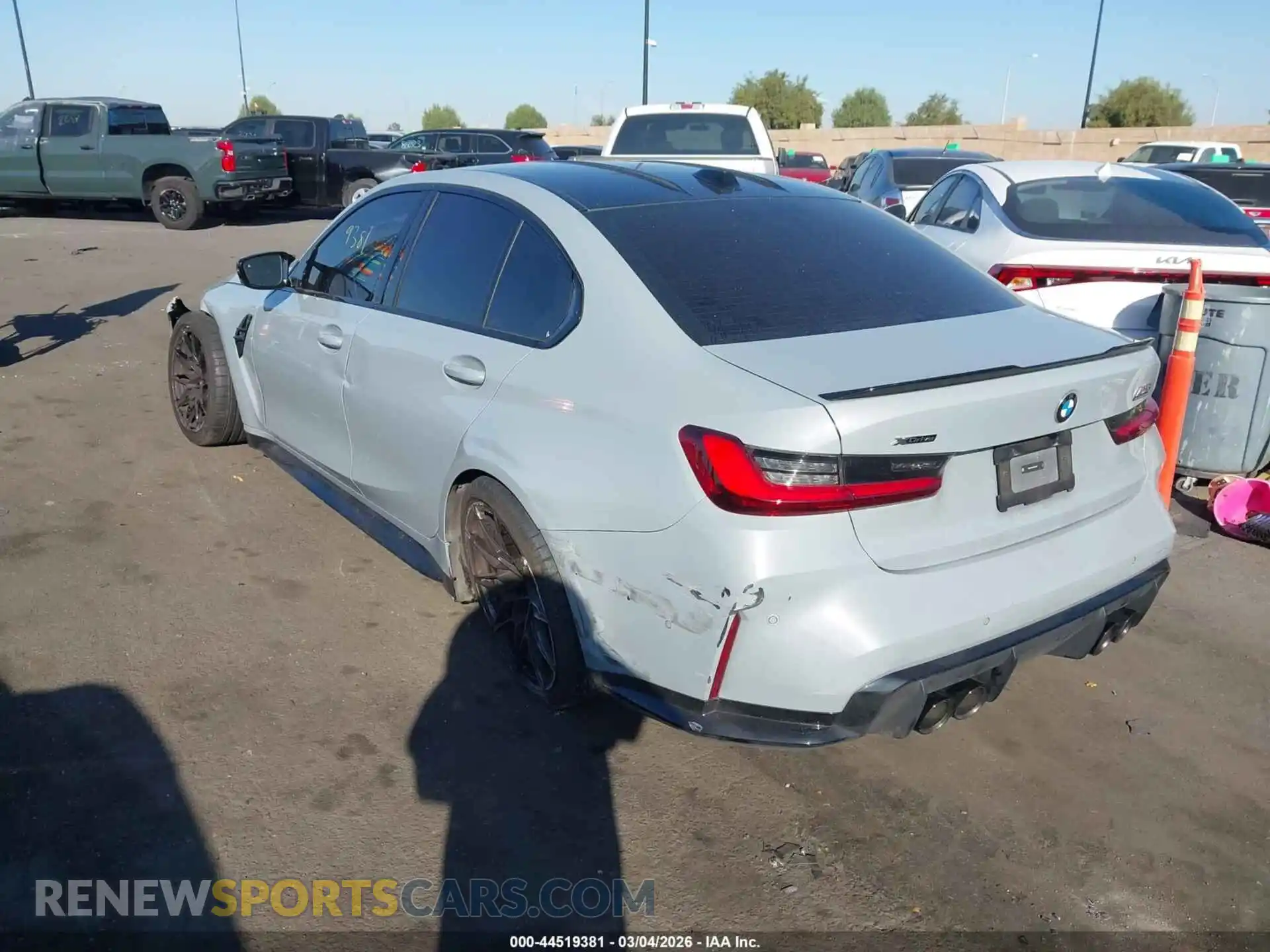 3 Photograph of a damaged car WBS33HJ09SFU28501 BMW M3 2025