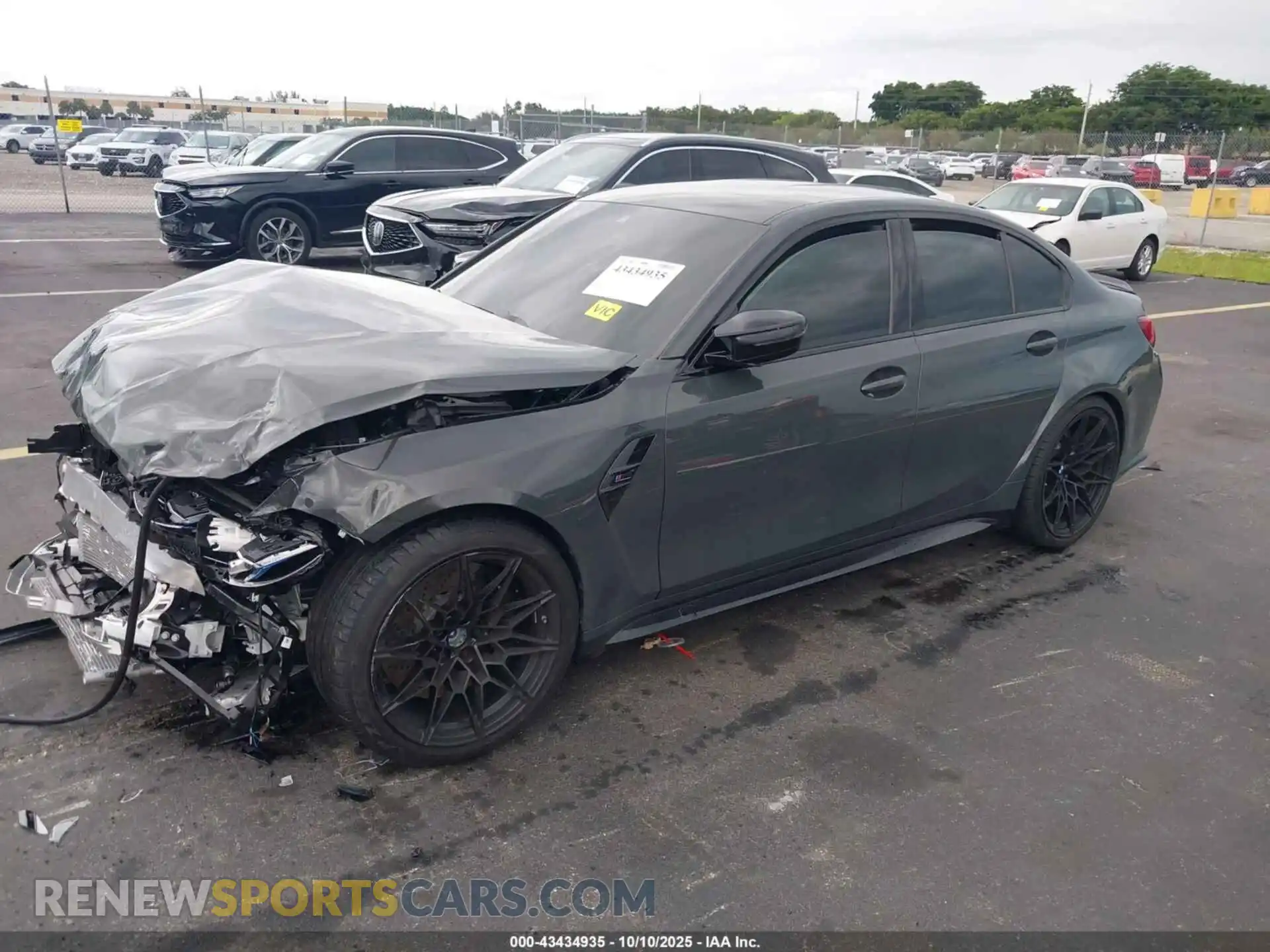 2 Photograph of a damaged car WBS33HJ09TFV61339 BMW M3 2026