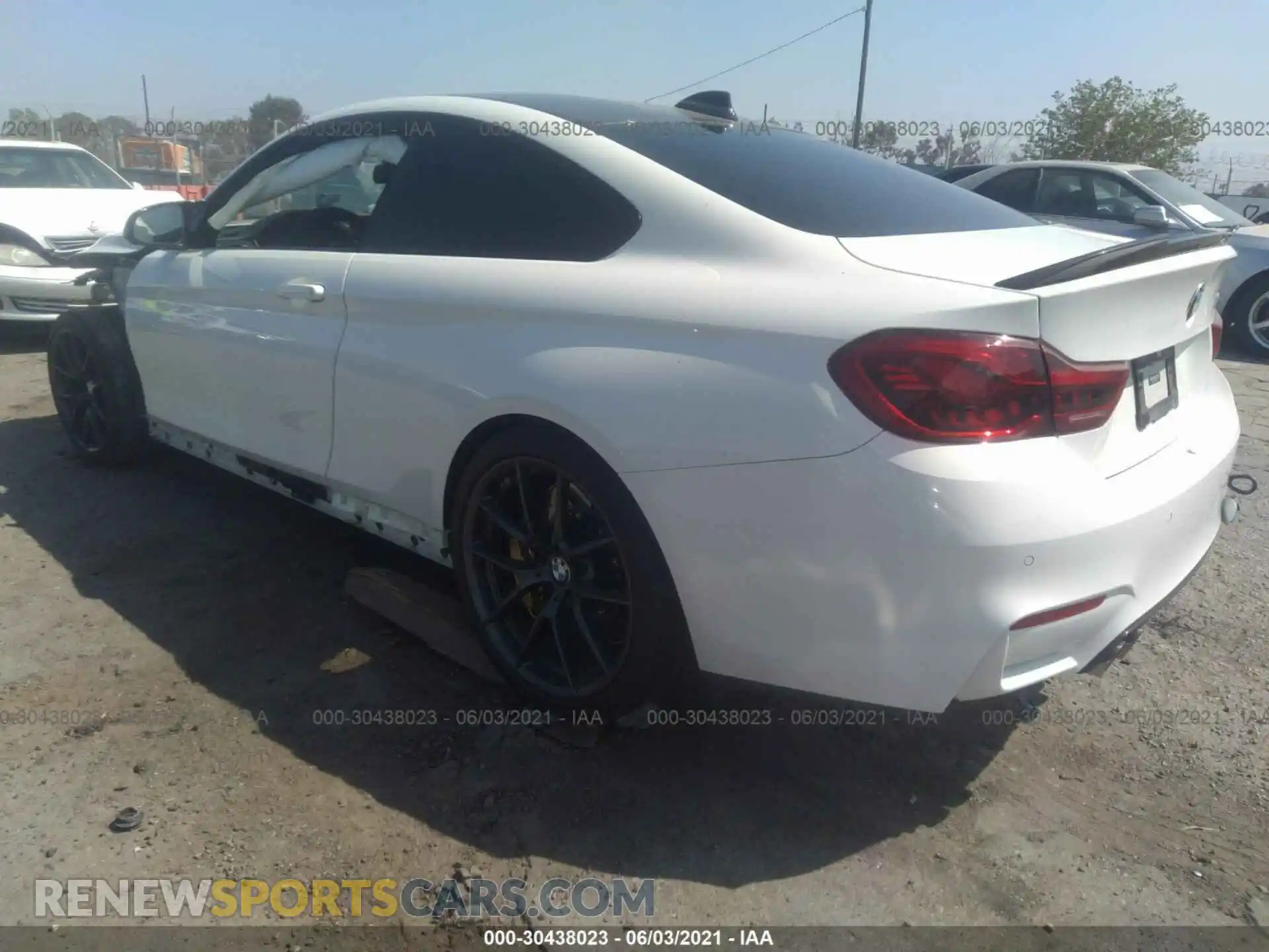 3 Photograph of a damaged car WBS3S7C50KAC09755 BMW M4 2019