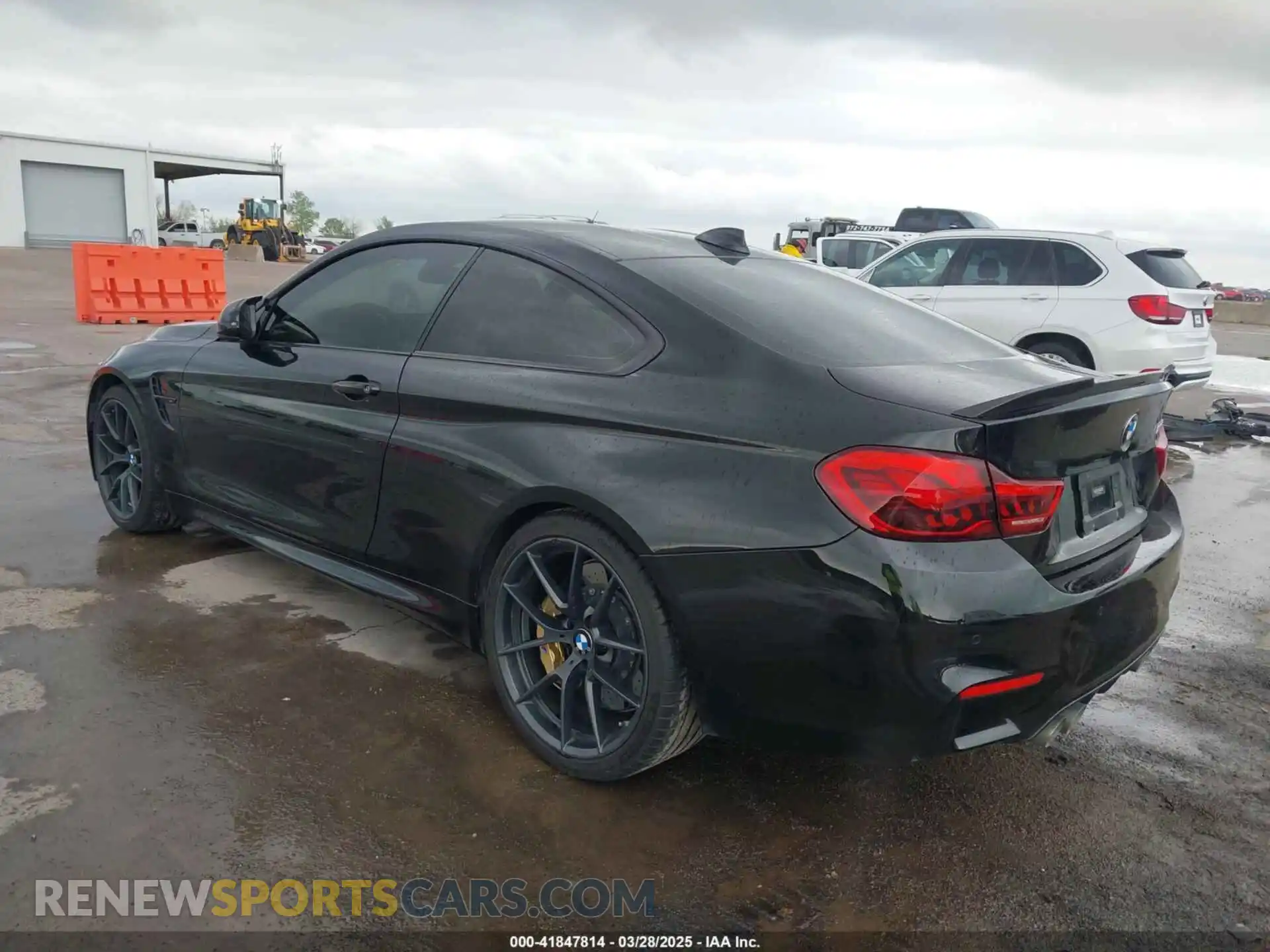 3 Photograph of a damaged car WBS3S7C54KAC09757 BMW M4 2019