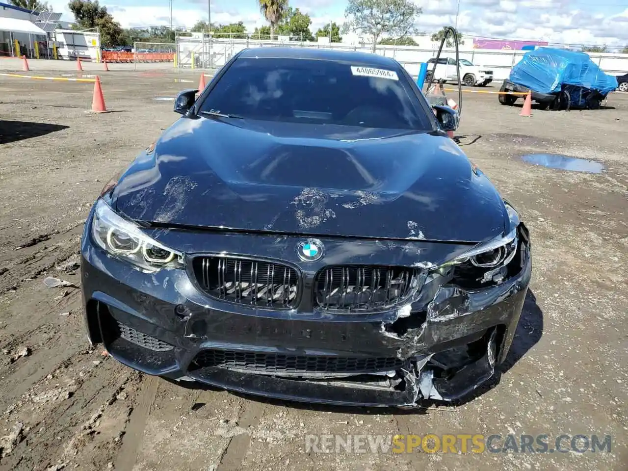 5 Photograph of a damaged car WBS3S7C55KAC09671 BMW M4 2019
