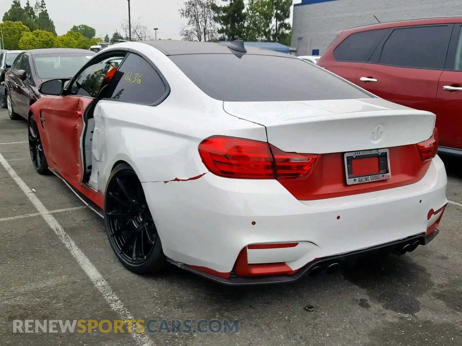 3 Photograph of a damaged car WBS4Y9C55KAG67404 BMW M4 2019