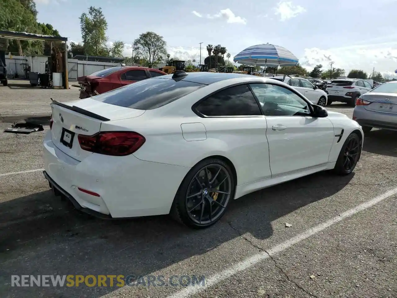3 Photograph of a damaged car WBS3S7C07LAH85137 BMW M4 2020