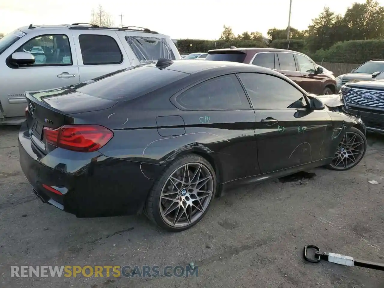 3 Photograph of a damaged car WBS4Y9C04LAH83053 BMW M4 2020