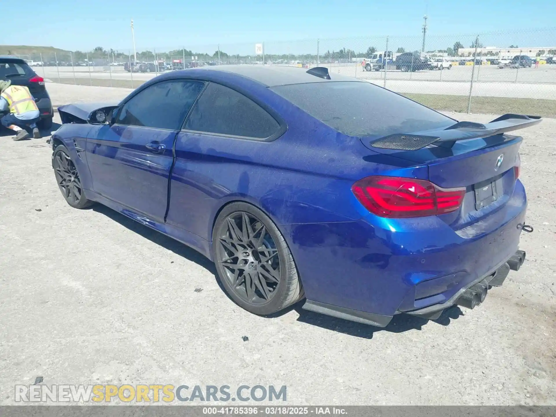 3 Photograph of a damaged car WBS4Y9C09LFJ02627 BMW M4 2020