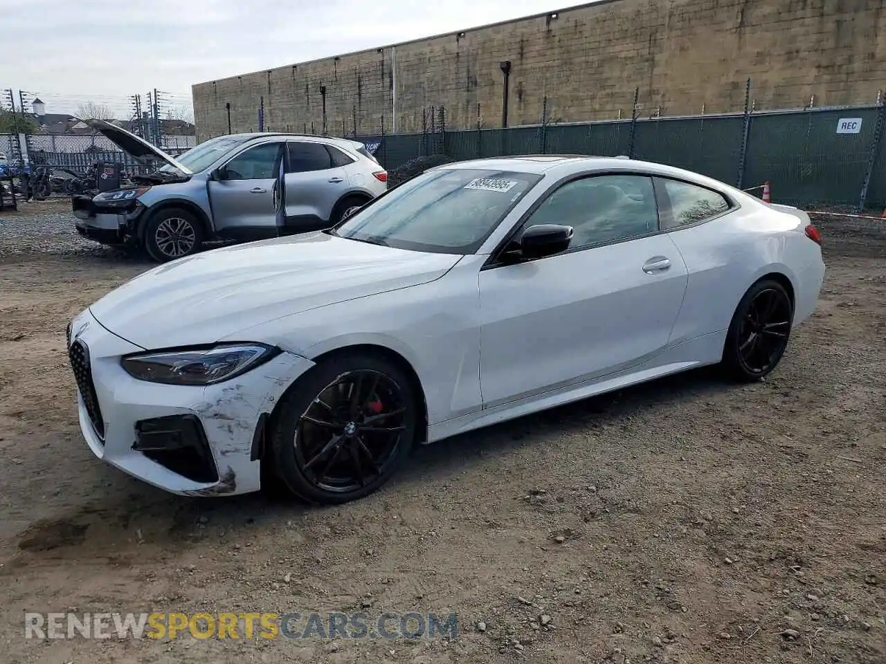 1 Photograph of a damaged car WBA13AR00MCF64076 BMW M4 2021