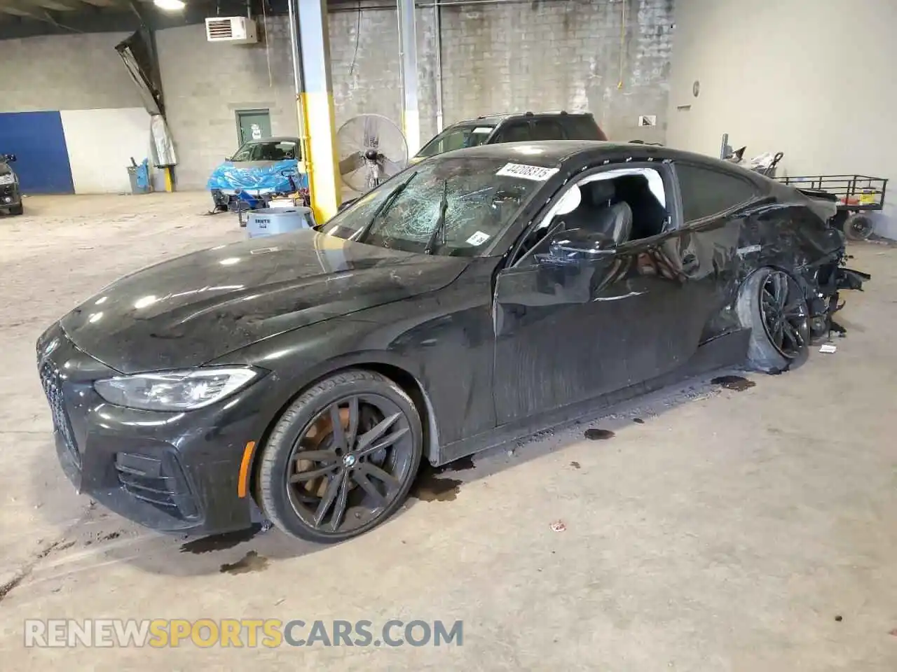 1 Photograph of a damaged car WBA13AR02MCH23714 BMW M4 2021