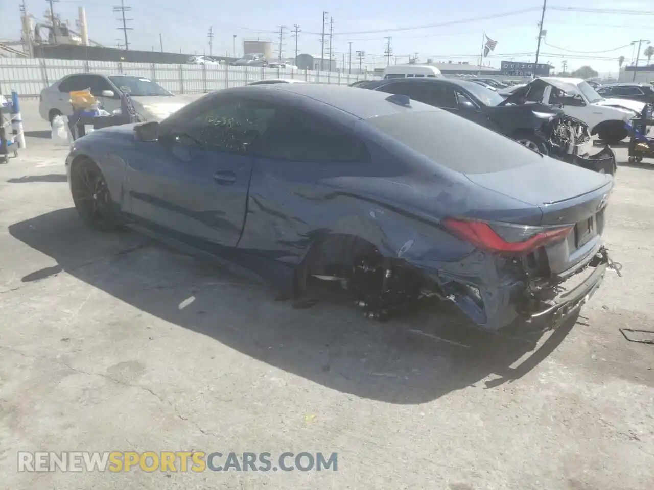 3 Photograph of a damaged car WBA13AR04MCG48627 BMW M4 2021