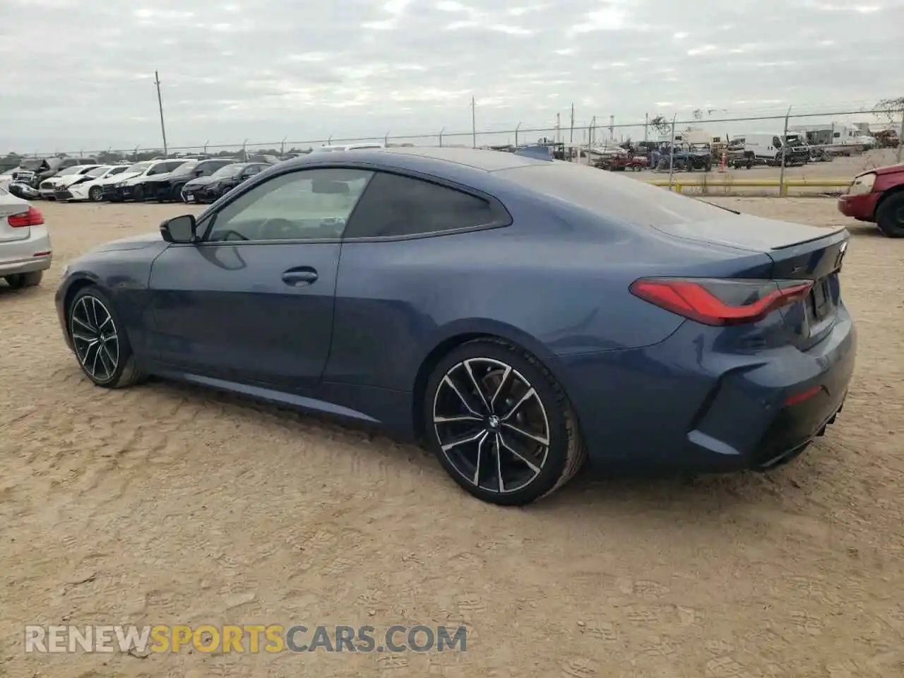 2 Photograph of a damaged car WBA13AR05MCF81875 BMW M4 2021