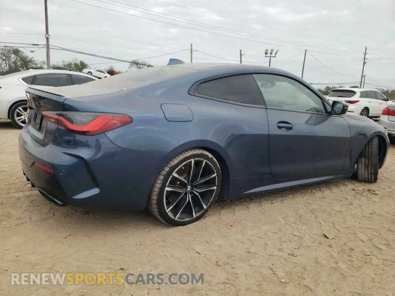 3 Photograph of a damaged car WBA13AR05MCF81875 BMW M4 2021
