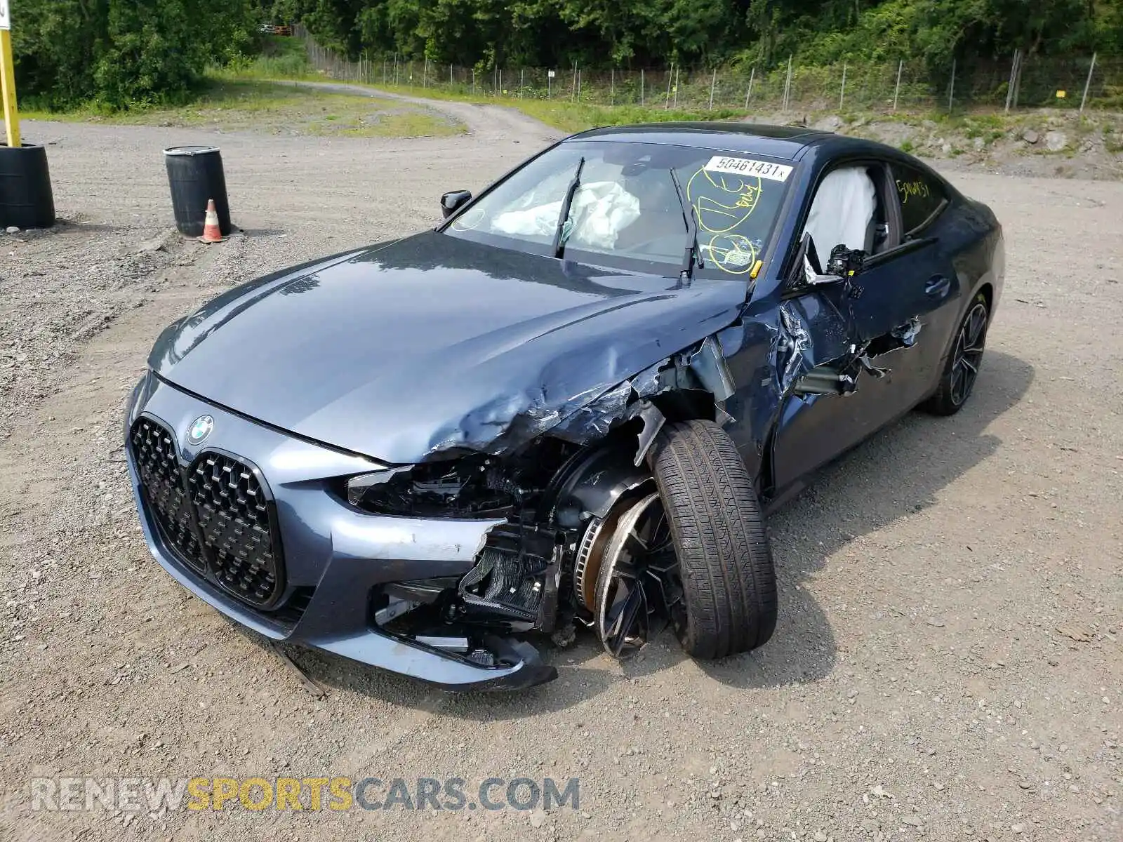 2 Photograph of a damaged car WBA13AR05MCH02422 BMW M4 2021