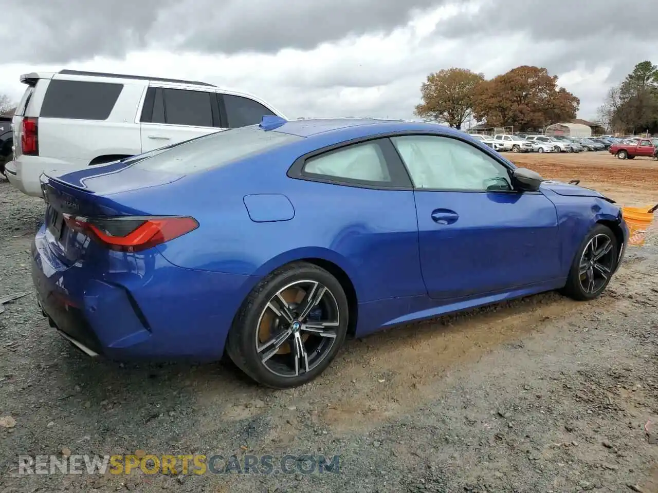 3 Photograph of a damaged car WBA13AR06MCF24648 BMW M4 2021