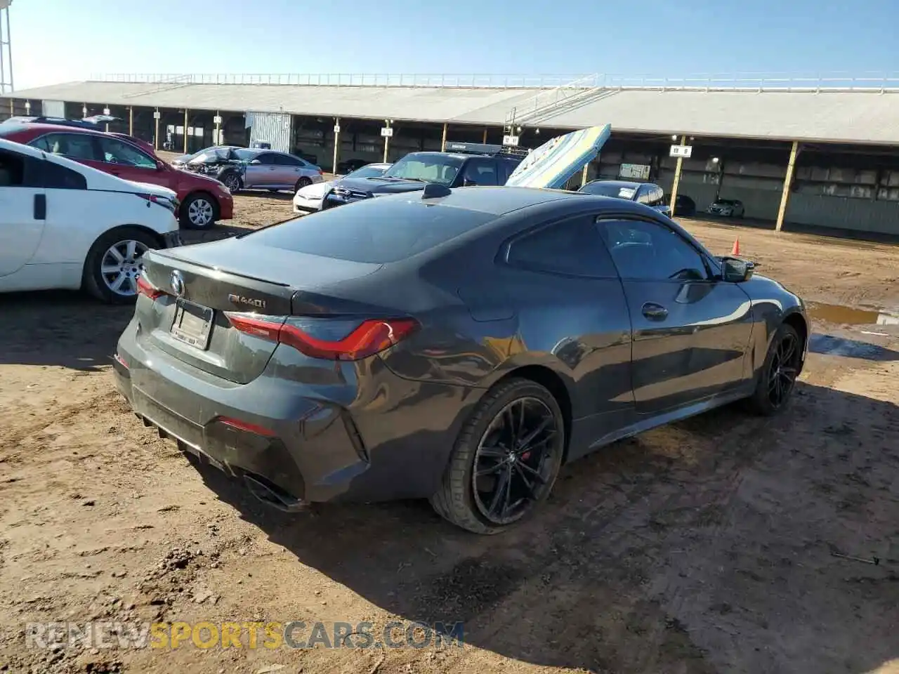 3 Photograph of a damaged car WBA13AR06MCF87491 BMW M4 2021