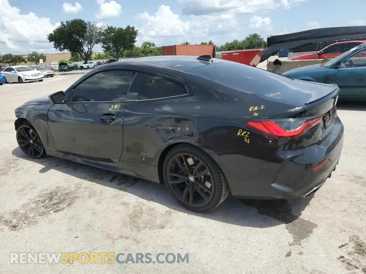 2 Photograph of a damaged car WBA13AR07MCG93691 BMW M4 2021