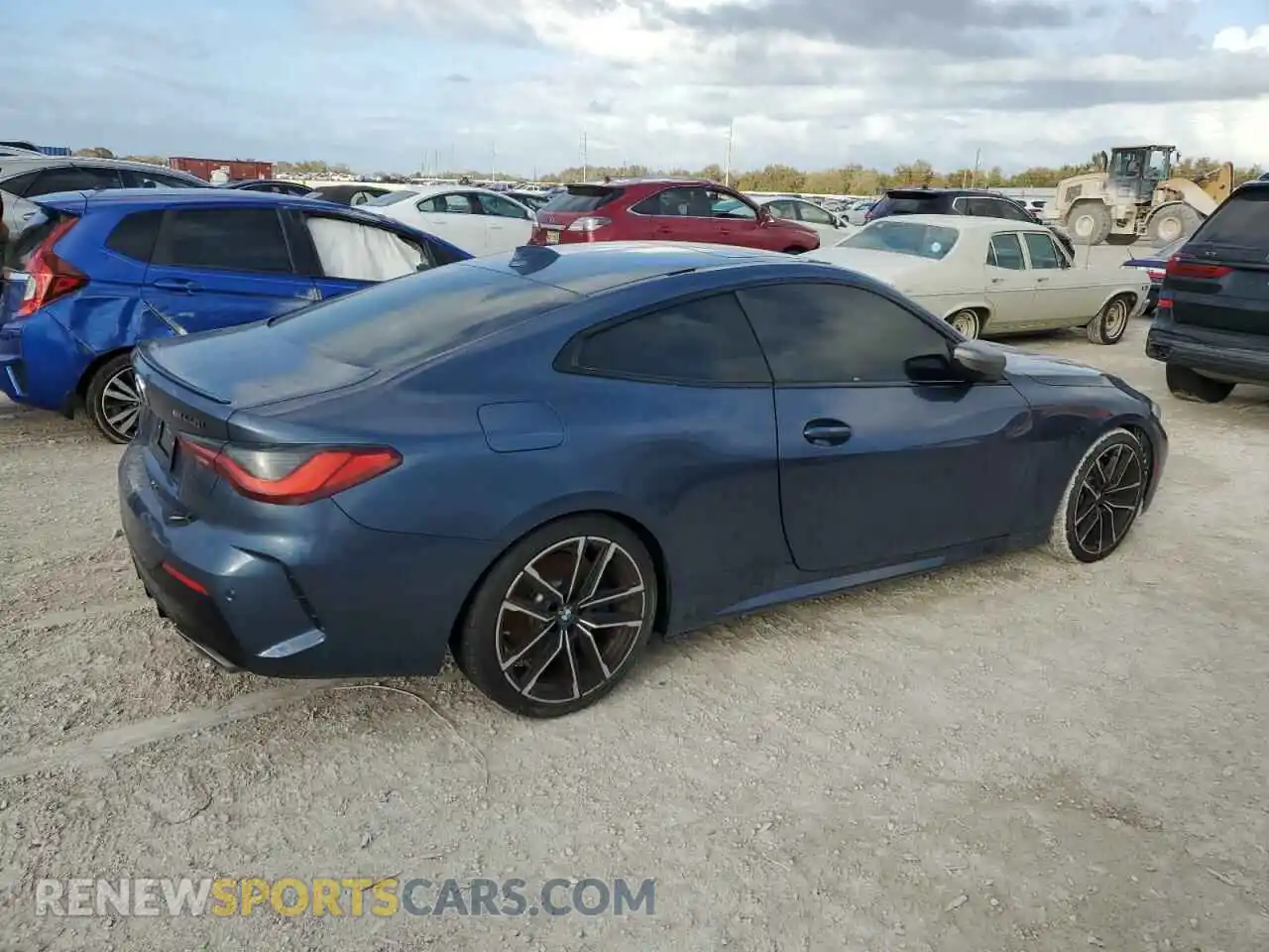 3 Photograph of a damaged car WBA13AR08MCF85208 BMW M4 2021