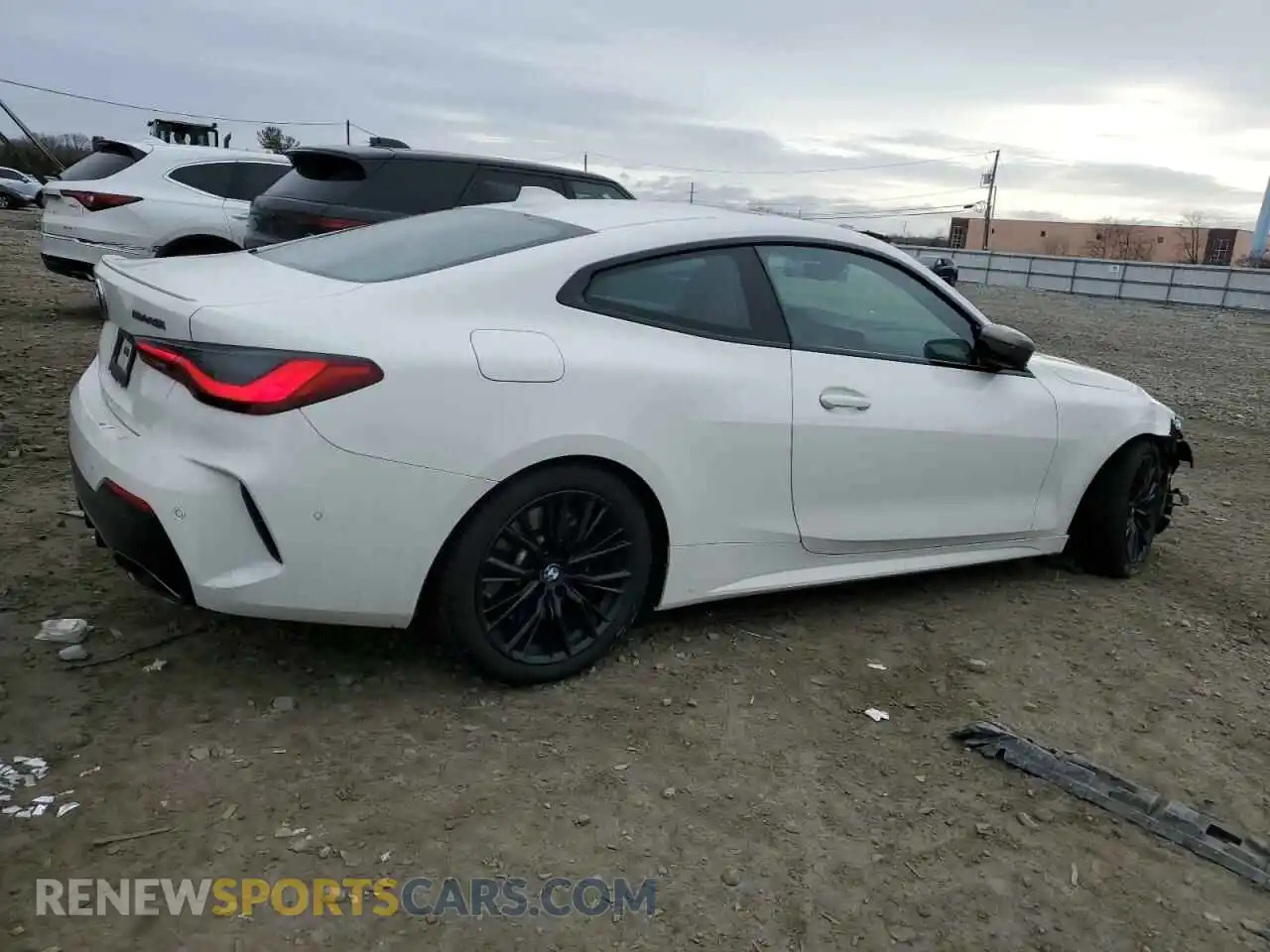 3 Photograph of a damaged car WBA13AR0XMCH03419 BMW M4 2021