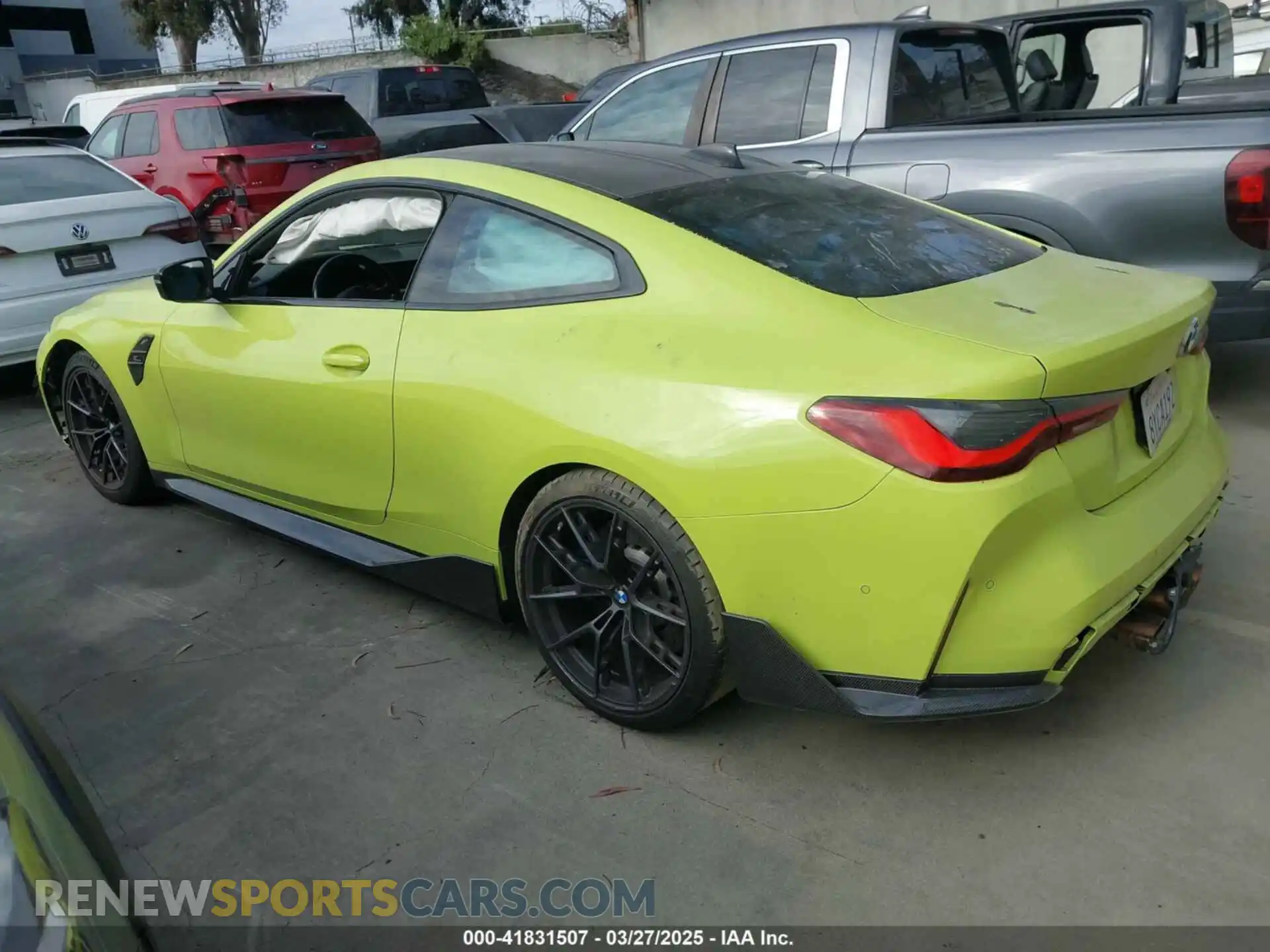 3 Photograph of a damaged car WBS33AZ00MCH53976 BMW M4 2021