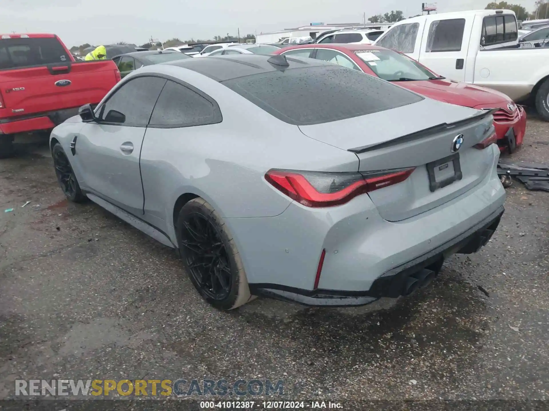 3 Photograph of a damaged car WBS33AZ03MCG59977 BMW M4 2021