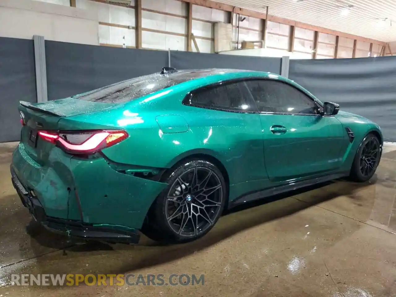 3 Фотография поврежденного автомобиля WBS33AZ06MCH17175 BMW M4 2021