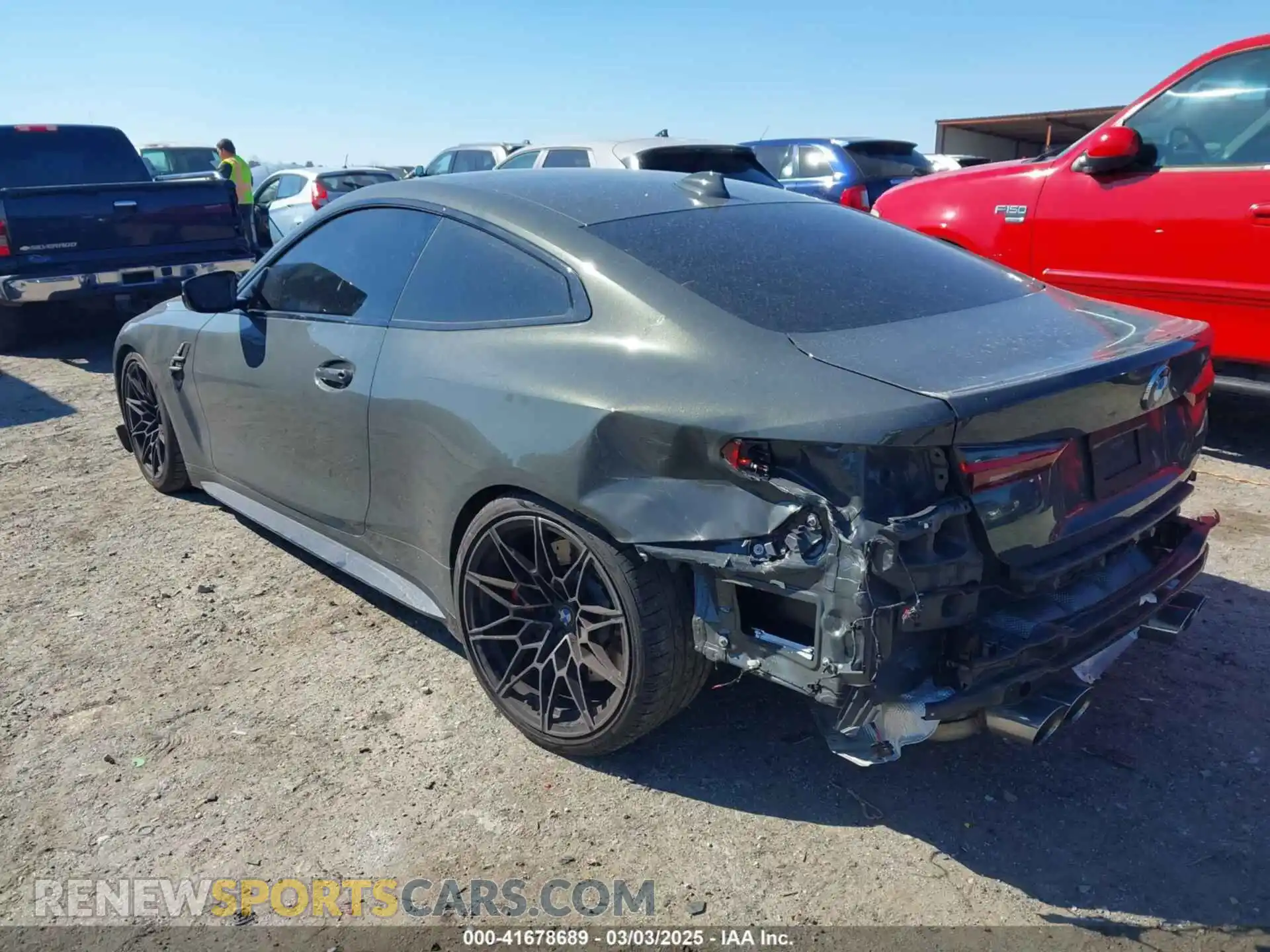 3 Photograph of a damaged car WBS33AZ08MCG87760 BMW M4 2021