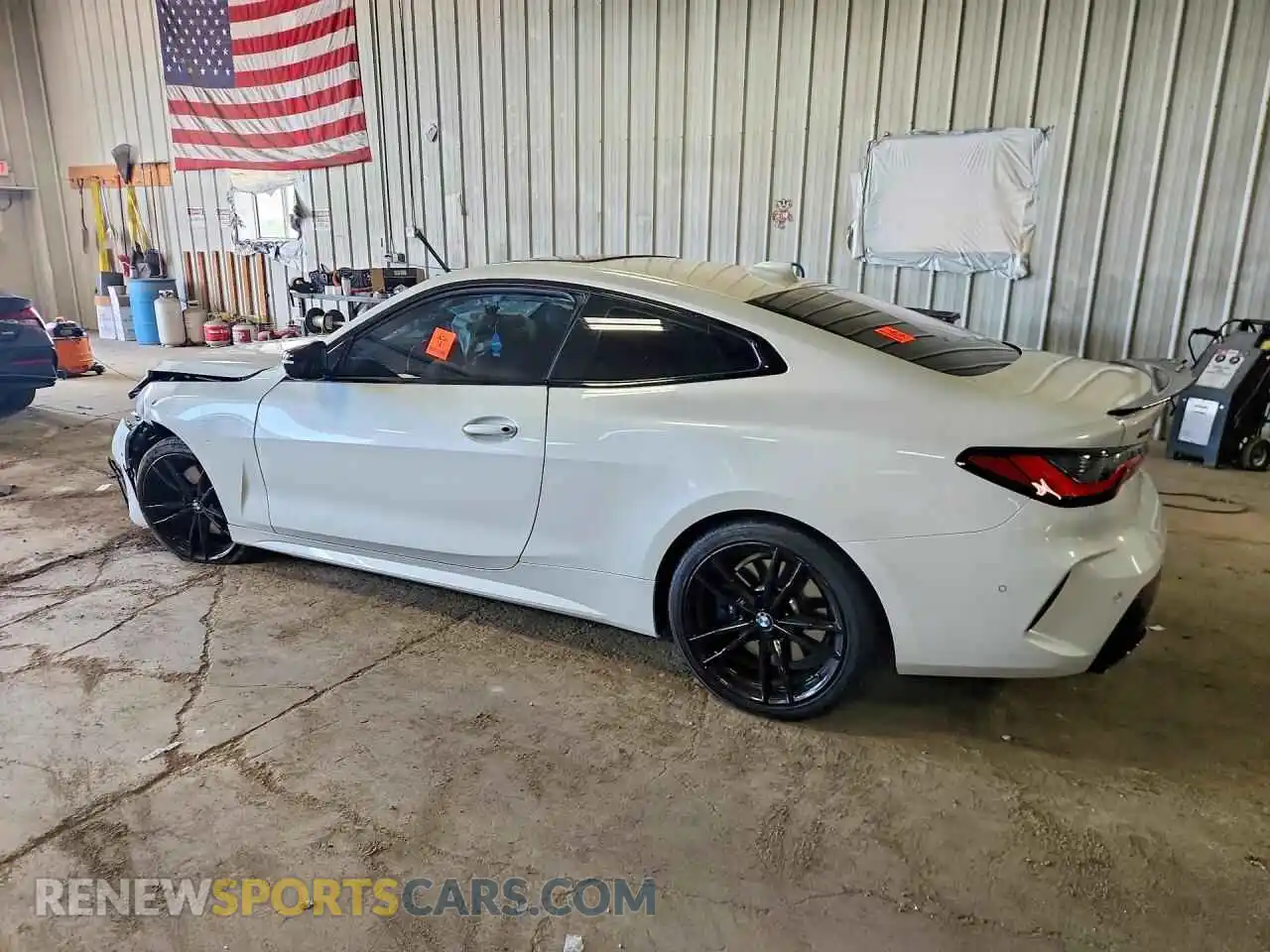 2 Photograph of a damaged car WBA13AR00NCJ33655 BMW M4 2022