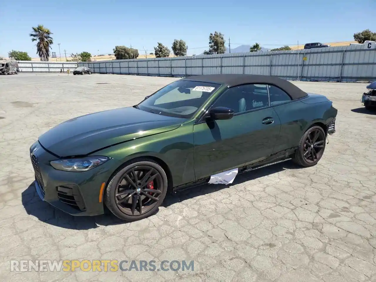 1 Photograph of a damaged car WBA53AT07NCK53253 BMW M4 2022