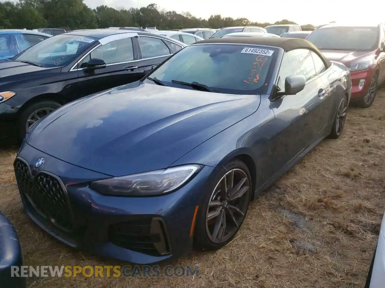2 Photograph of a damaged car WBA53AT09NCH97806 BMW M4 2022