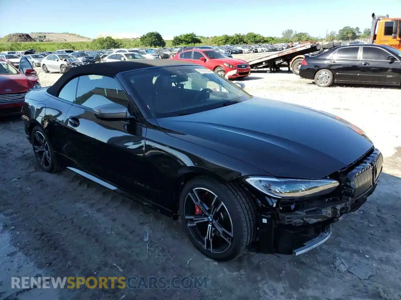 1 Photograph of a damaged car WBA63AT01NCH86268 BMW M4 2022